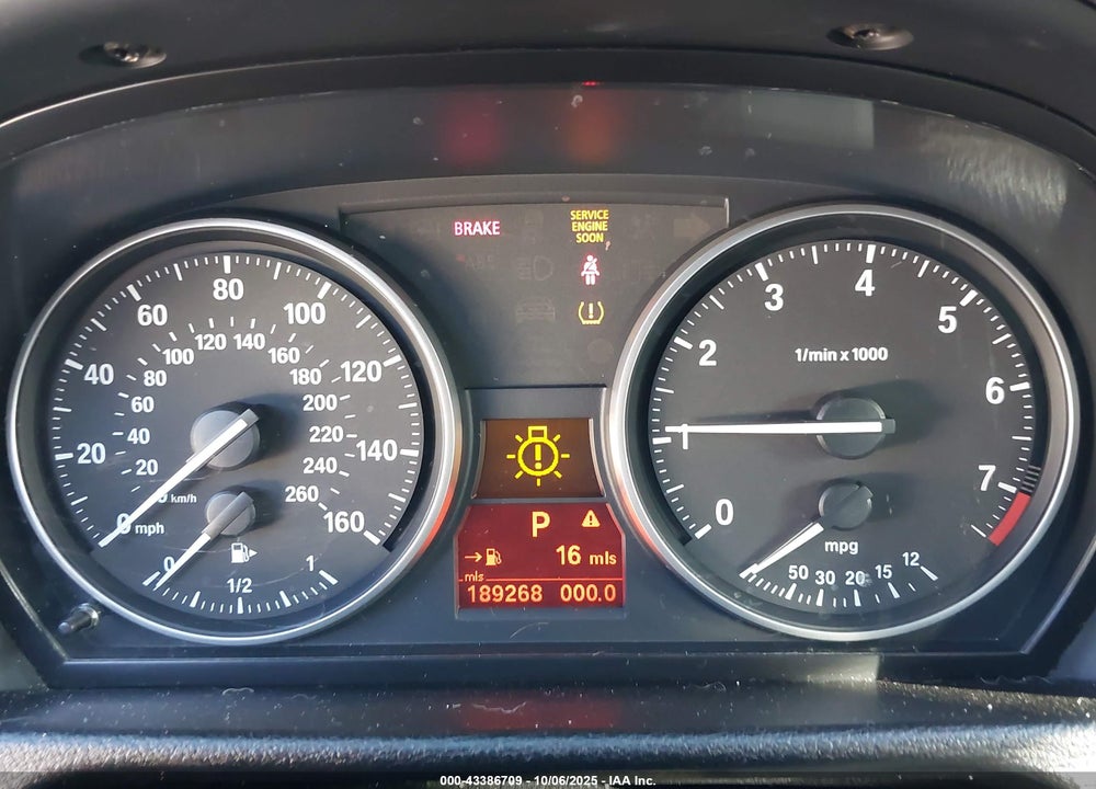 2015 BMW X1 VIN: WBAVL1C54FVY40611