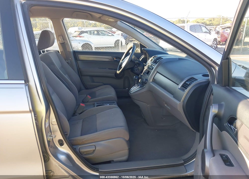 2008 HONDA CR-V LX VIN: JHLRE483X8C038234