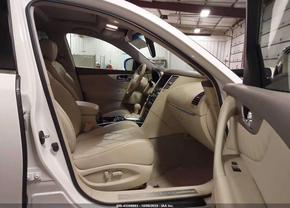 2010 INFINITI FX35 VIN: JN8AS1MW6AM852032