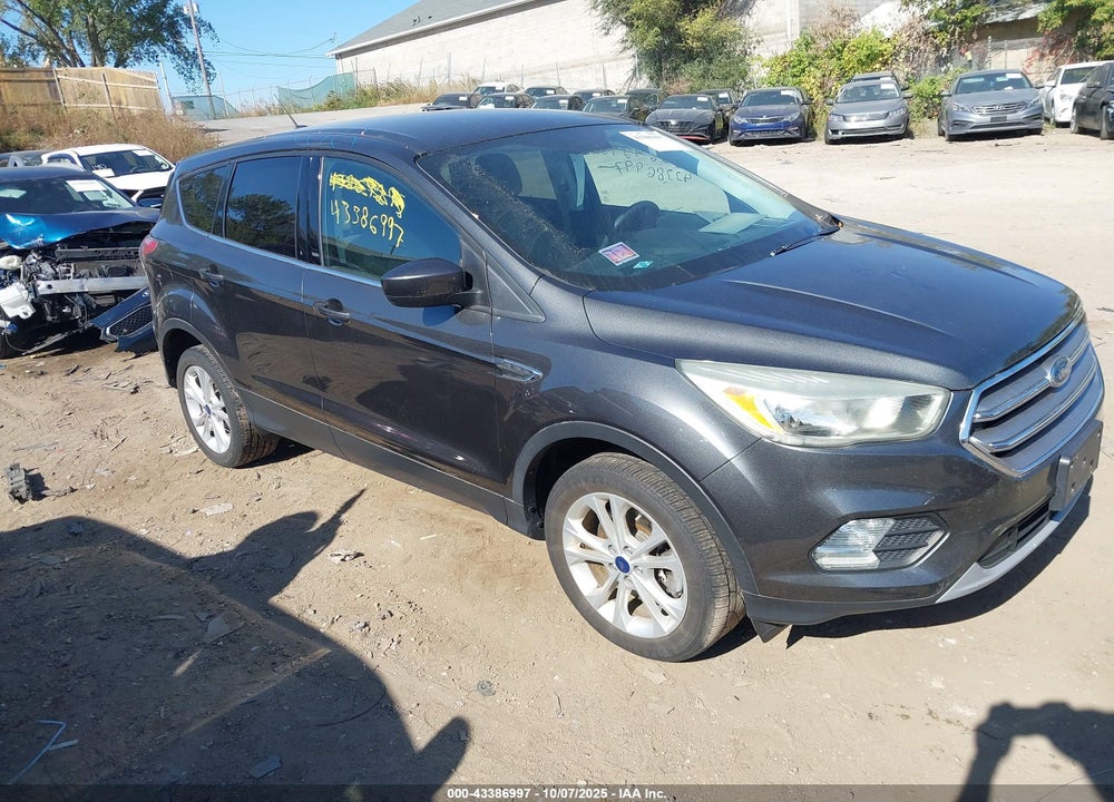 2017 FORD ESCAPE SE VIN: 1FMCU9G93HUB37816