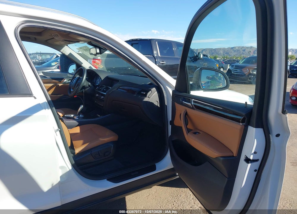 2017 BMW X3 XDRIVE28I VIN: 5UXWX9C3XH0T19402