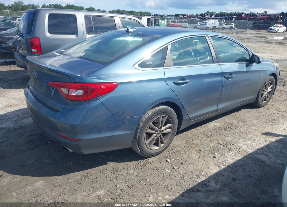 2016 HYUNDAI SONATA SE VIN: 5NPE24AF9GH352257