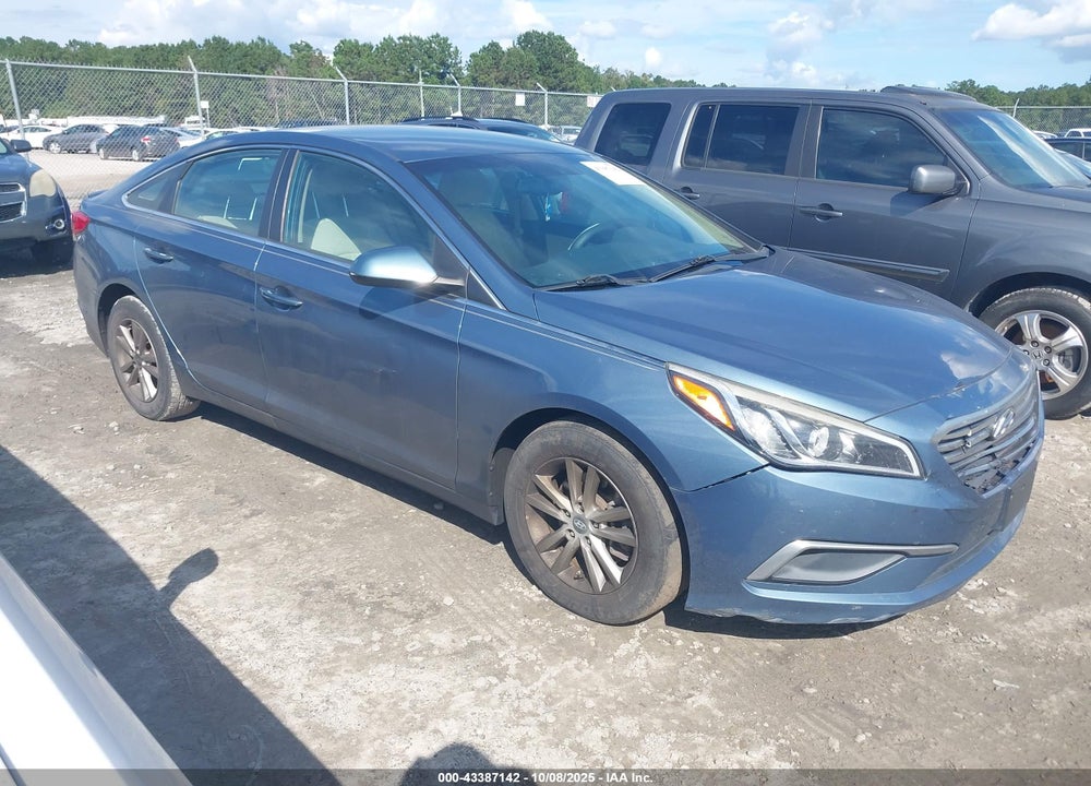2016 HYUNDAI SONATA SE VIN: 5NPE24AF9GH352257
