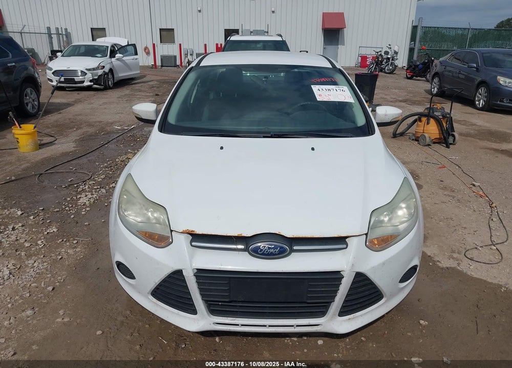2014 FORD FOCUS SE VIN: 1FADP3F28EL232235