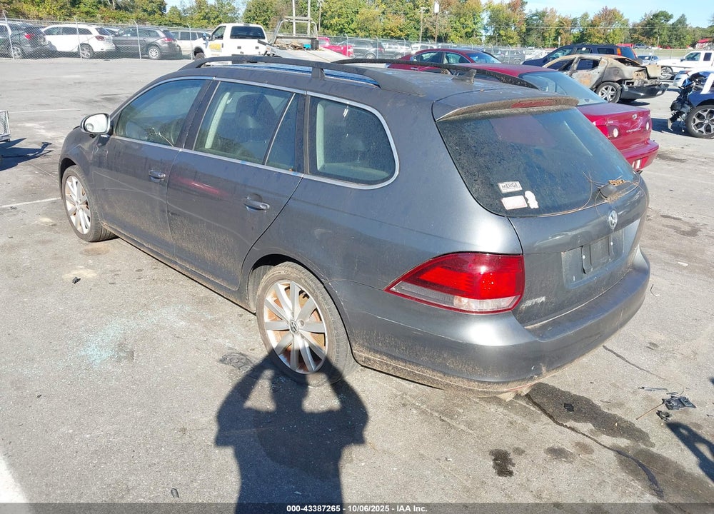 2011 VOLKSWAGEN JETTA VIN: 3VWPX8AJ5BM721900