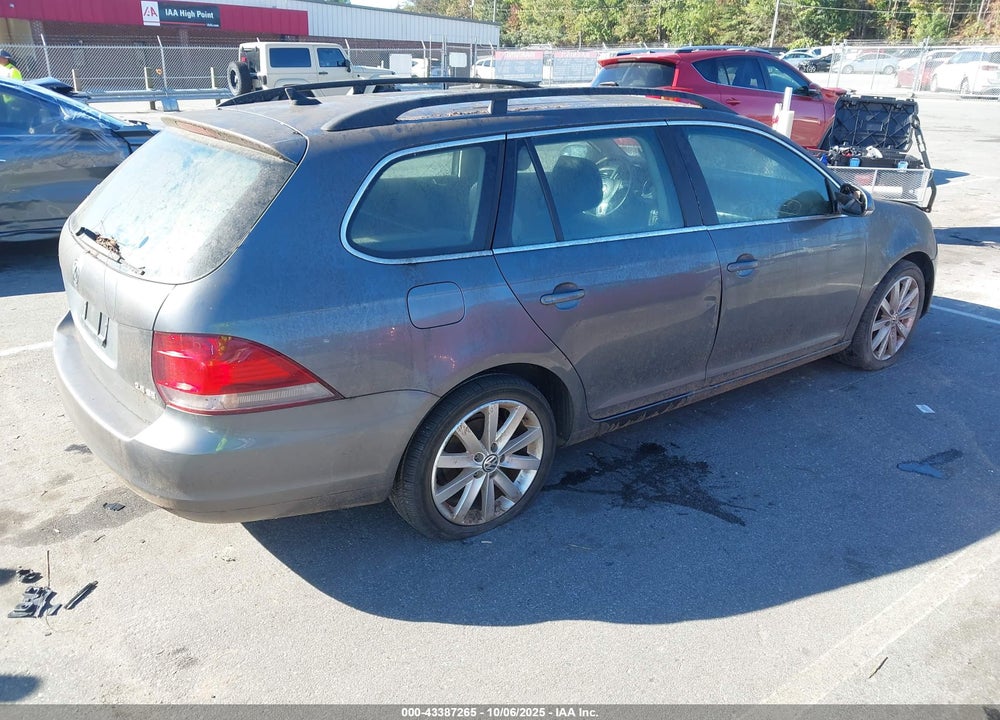 2011 VOLKSWAGEN JETTA VIN: 3VWPX8AJ5BM721900