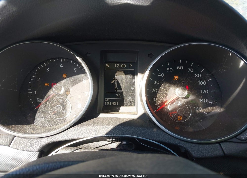 2011 VOLKSWAGEN JETTA VIN: 3VWPX8AJ5BM721900