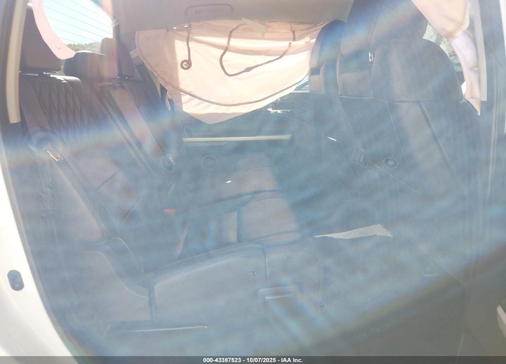 2016 TOYOTA TUNDRA PLATINUM 5.7L V8 VIN: 5TFAW5F15GX544480