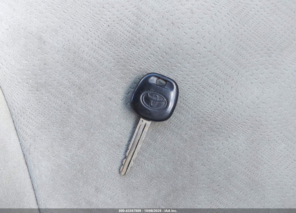 2004 TOYOTA CAMRY SOLARA SE VIN: 4T1CE38P94U838295