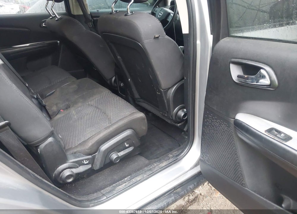 2015 DODGE JOURNEY SXT VIN: 3C4PDCBG9FT637009