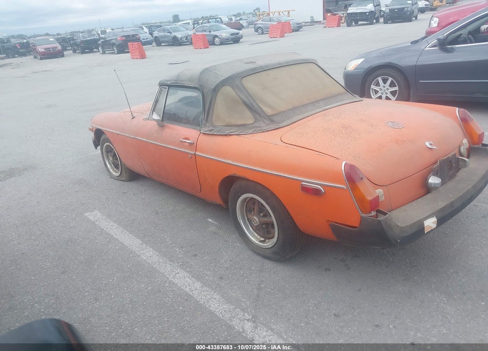 1975 MGB CONVERTABLE VIN: GAN5UF371559G