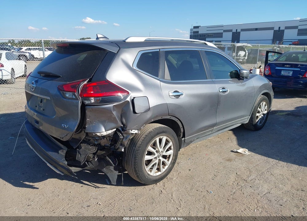 2018 NISSAN ROGUE SV VIN: KNMAT2MT8JP584782