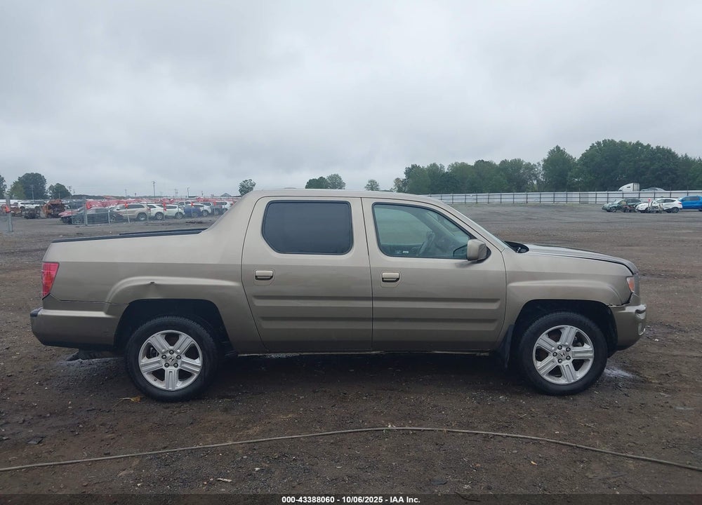 2011 HONDA RIDGELINE RTL VIN: 5FPYK1F54BB009978