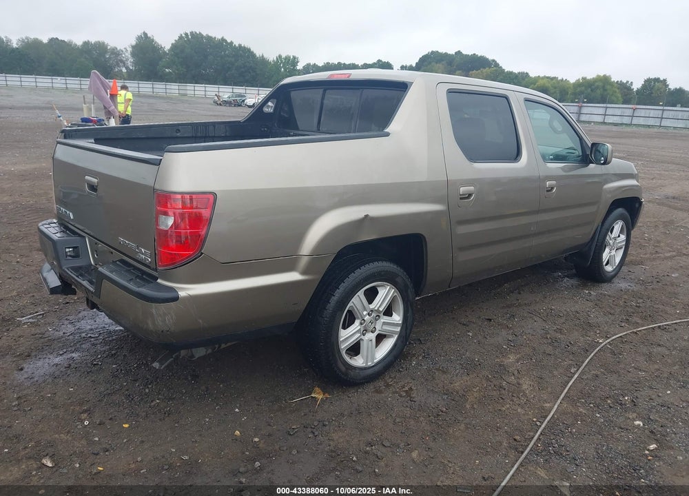 2011 HONDA RIDGELINE RTL VIN: 5FPYK1F54BB009978