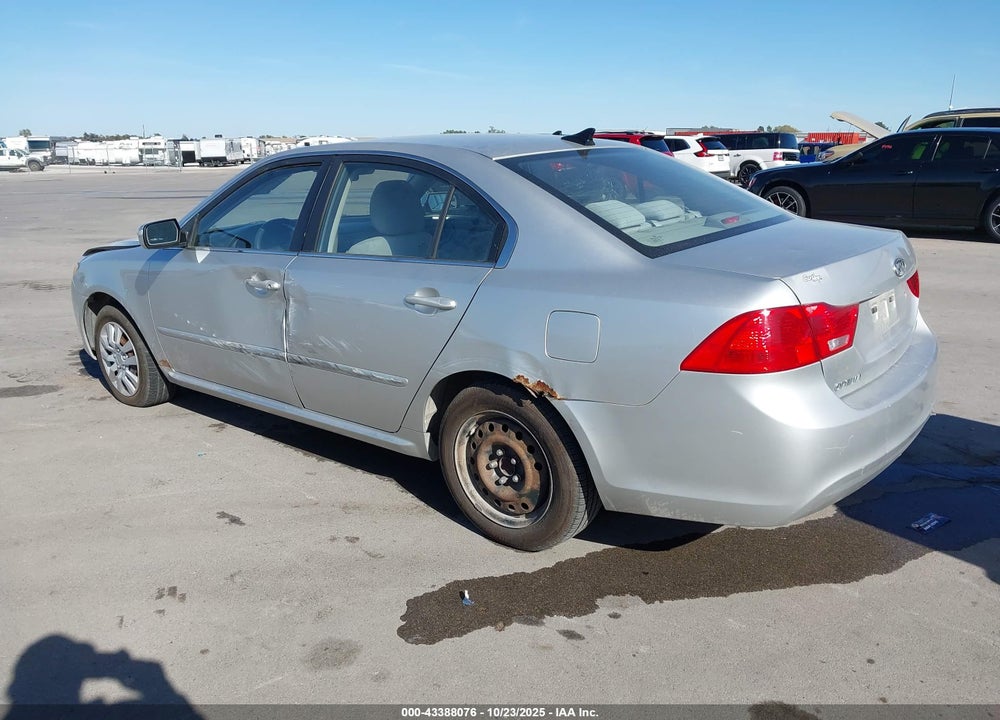 2009 KIA OPTIMA LX VIN: KNAGE228995338301