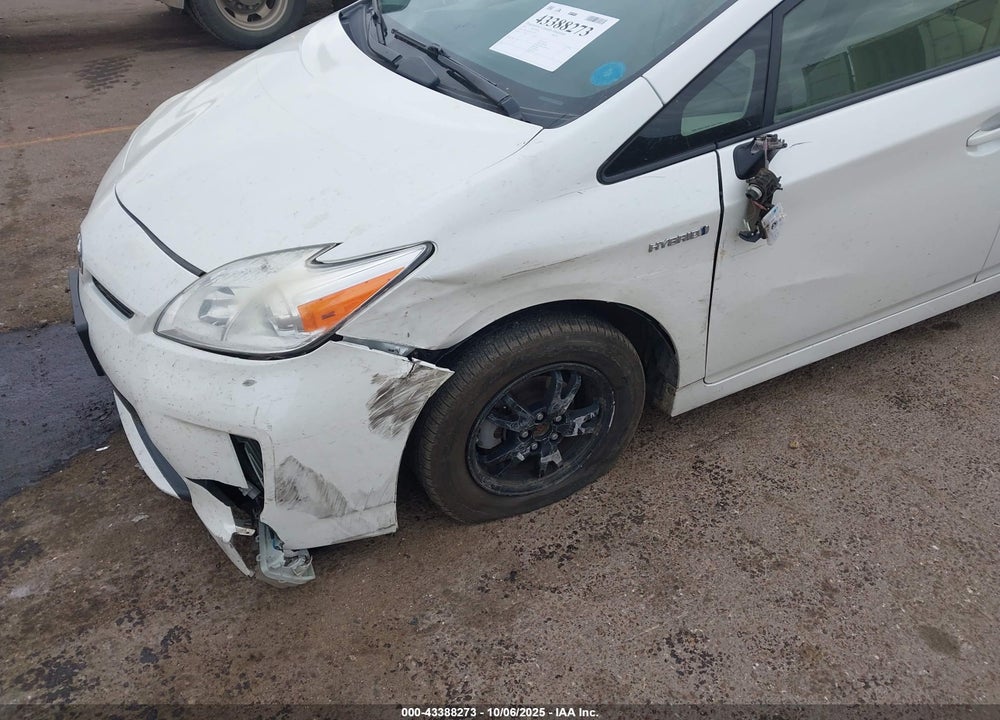 2013 TOYOTA PRIUS TWO VIN: JTDKN3DUXD1728935