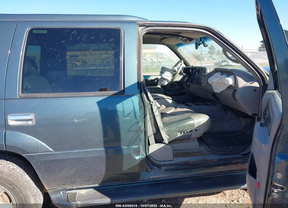 2000 GMC YUKON DENALI VIN: 1GKEK13R6YR137245