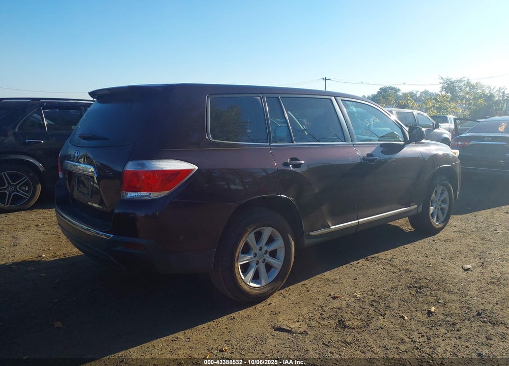 2013 TOYOTA HIGHLANDER VIN: 5TDZA3EH5DS035995