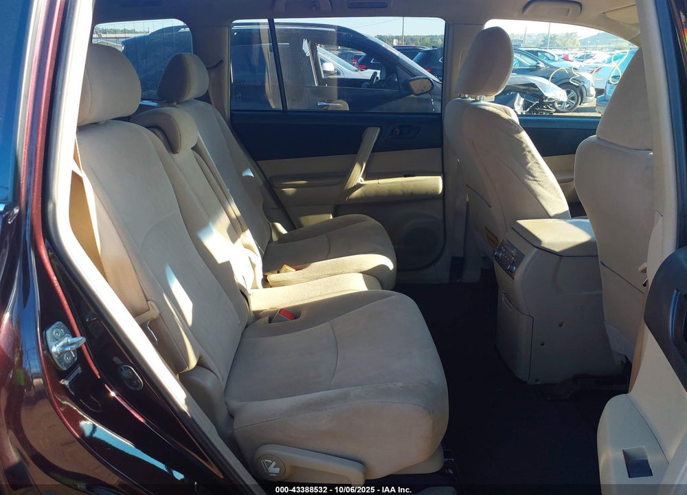 2013 TOYOTA HIGHLANDER VIN: 5TDZA3EH5DS035995