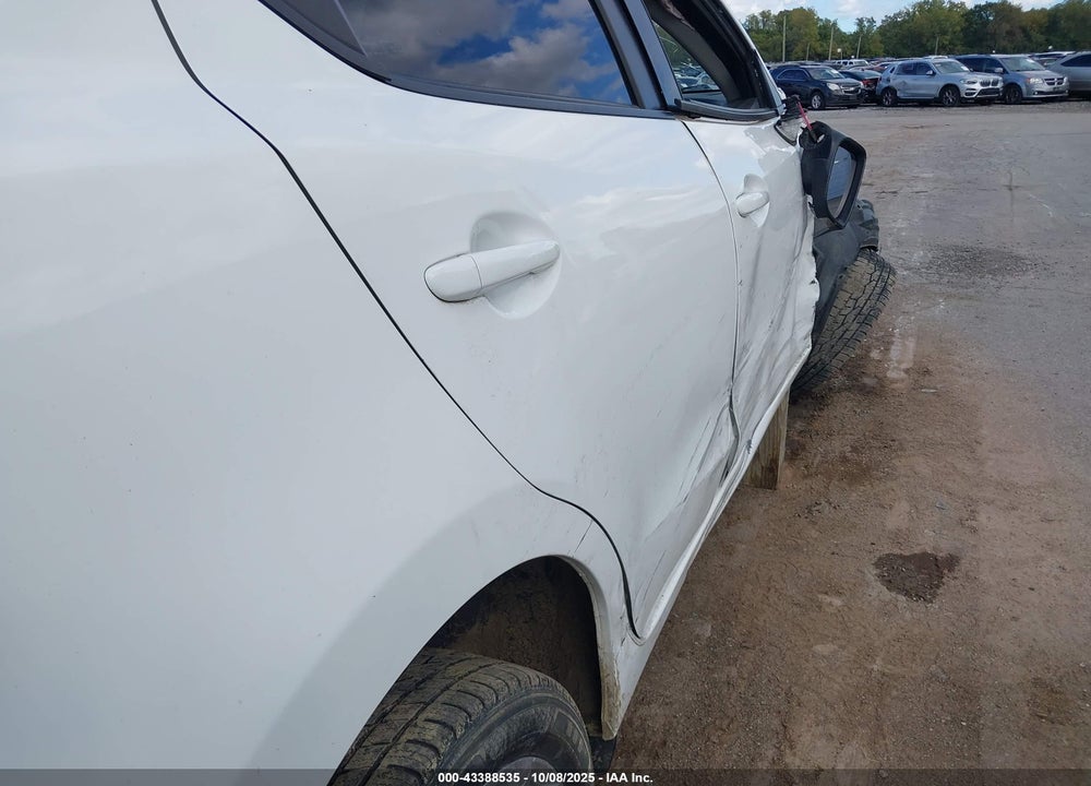 2016 SCION IA VIN: 3MYDLBZV9GY110453