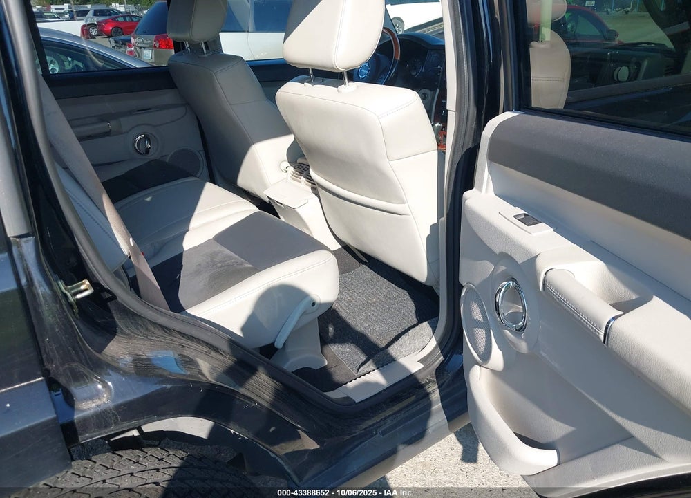 2007 JEEP COMMANDER OVERLAND VIN: 1J8HG68277C635726