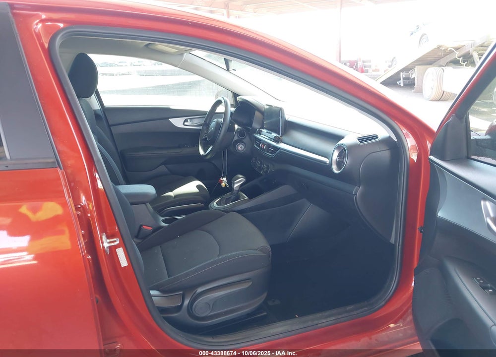2022 KIA FORTE VIN: 3KPF24AD5NE490527