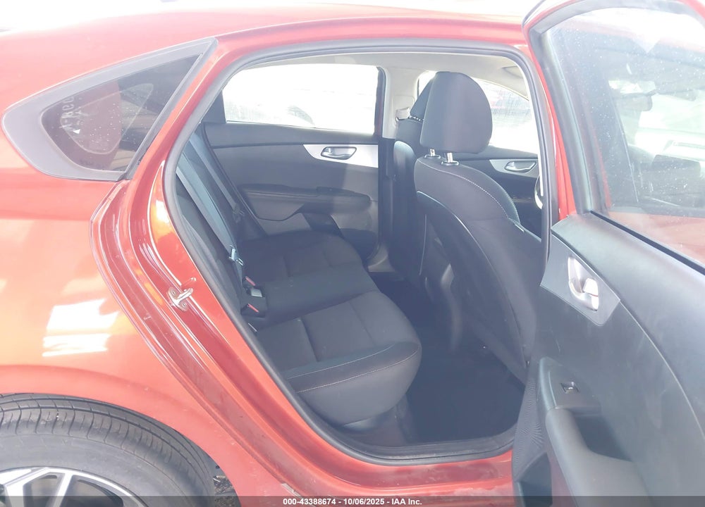 2022 KIA FORTE VIN: 3KPF24AD5NE490527
