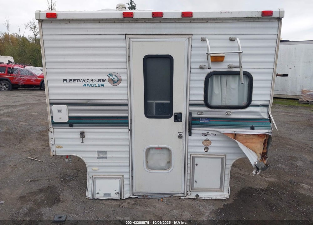 2000 FLEETWOOD ANGLER 8A VIN: 1FL6C0807Y2399277