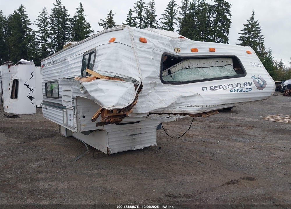 2000 FLEETWOOD ANGLER 8A VIN: 1FL6C0807Y2399277