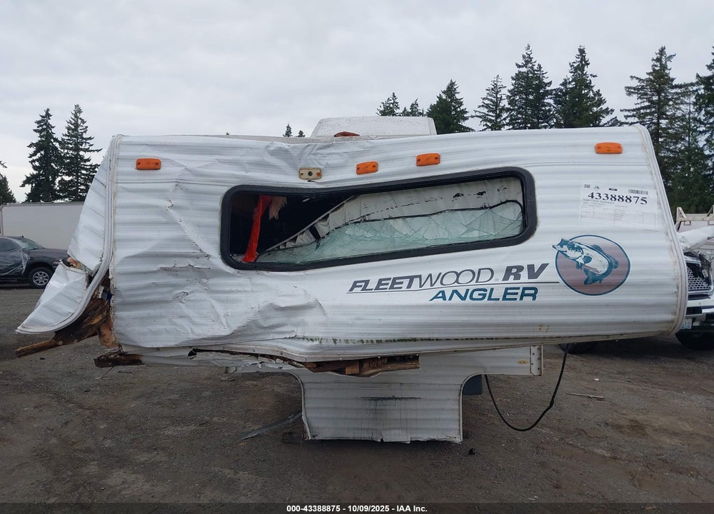 2000 FLEETWOOD ANGLER 8A VIN: 1FL6C0807Y2399277