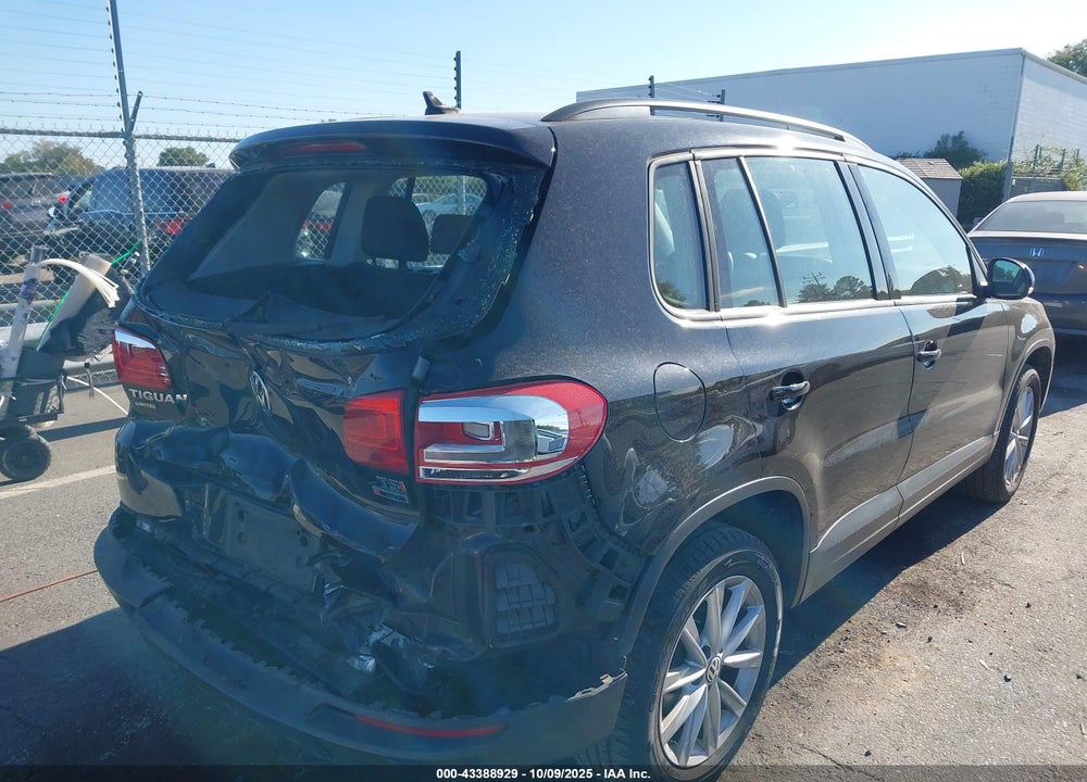 2017 VOLKSWAGEN TIGUAN VIN: WVGBV7AX0HK046115