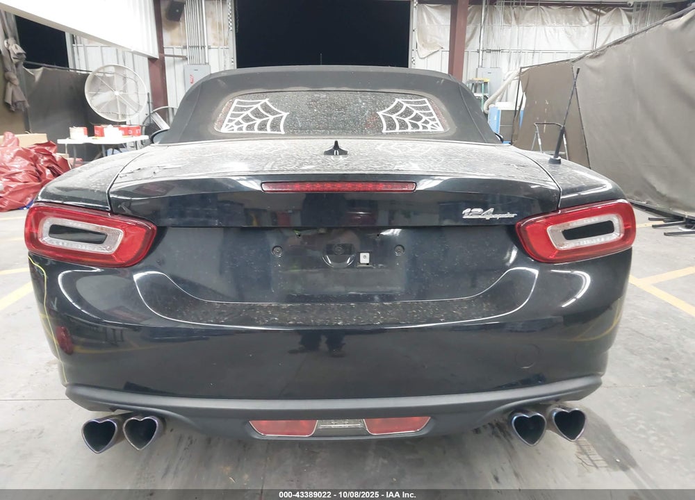 2018 FIAT 124 SPIDER CLASSICA VIN: JC1NFAEKXJ0137885