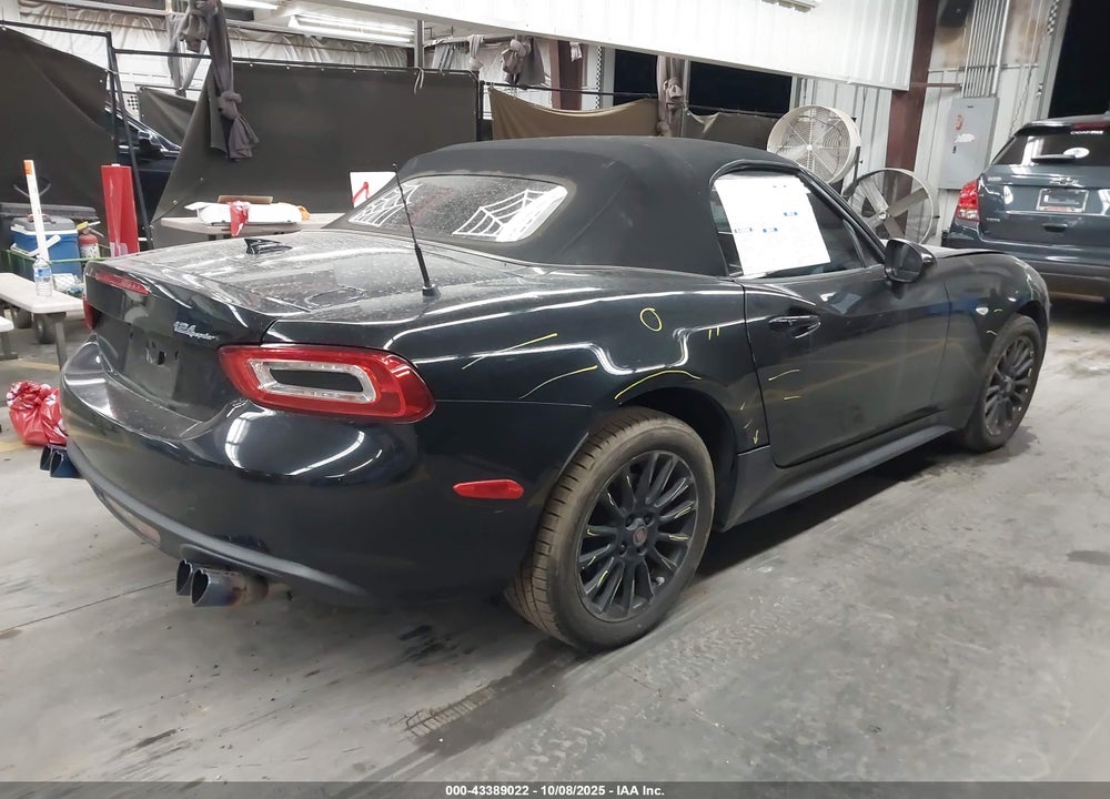 2018 FIAT 124 SPIDER CLASSICA VIN: JC1NFAEKXJ0137885