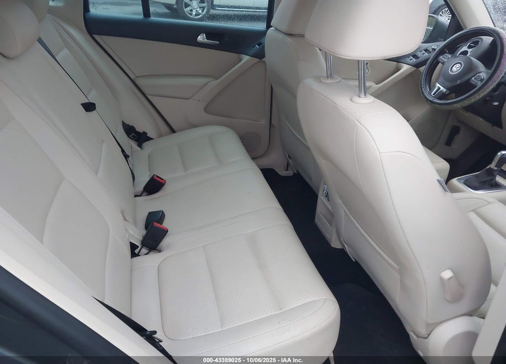 2013 VOLKSWAGEN TIGUAN VIN: WVGBV3AX9DW623266