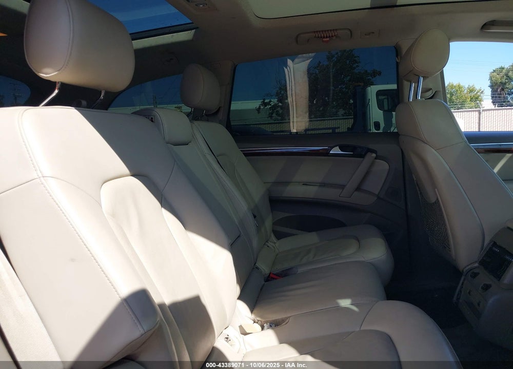 2007 AUDI Q7 VIN: WA1BY74L27D060373