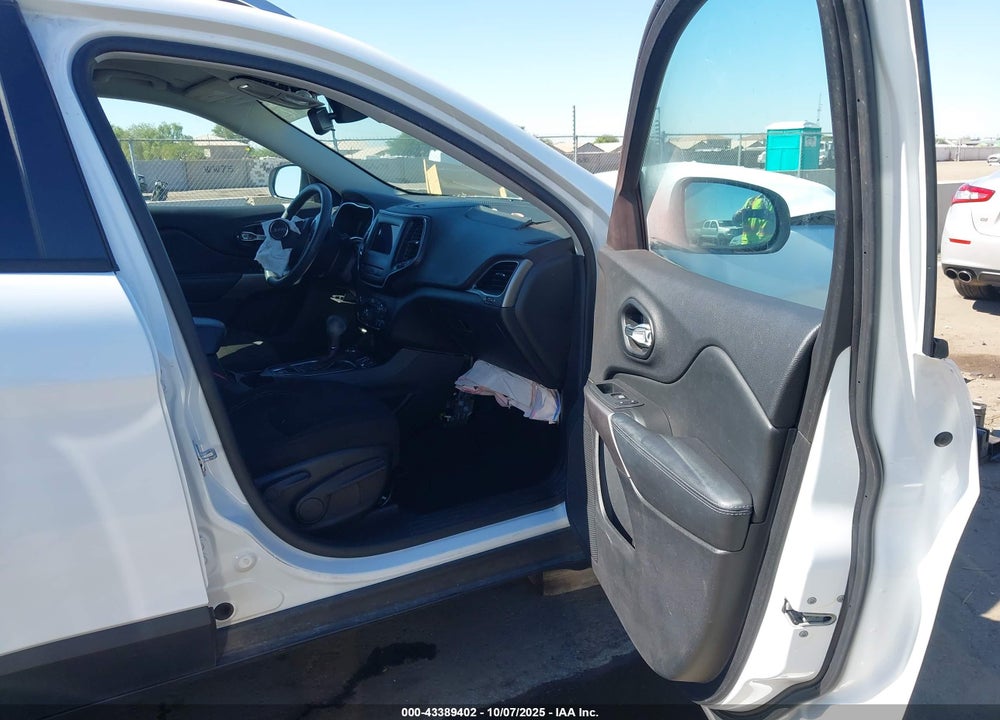 2021 JEEP CHEROKEE LATITUDE 4X4 VIN: 1C4PJMCB2MD172223