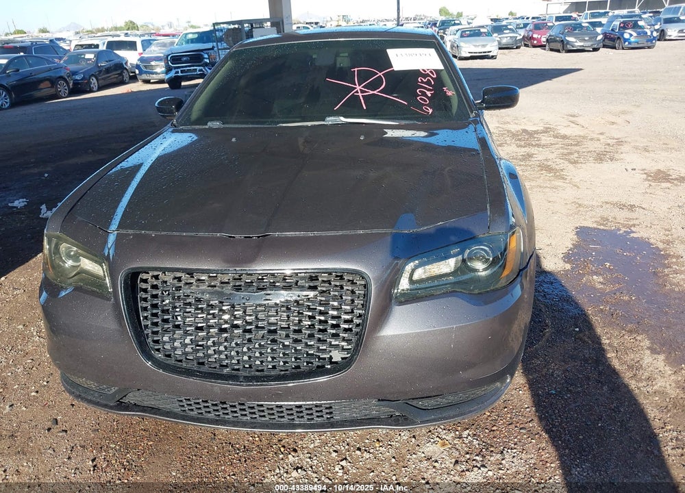 2019 CHRYSLER 300 VIN: 2C3CCAAG1KH602138