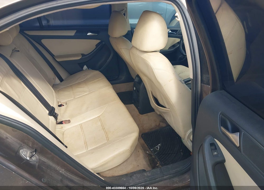 2012 VOLKSWAGEN JETTA VIN: 3VWDX7AJ3CM311871