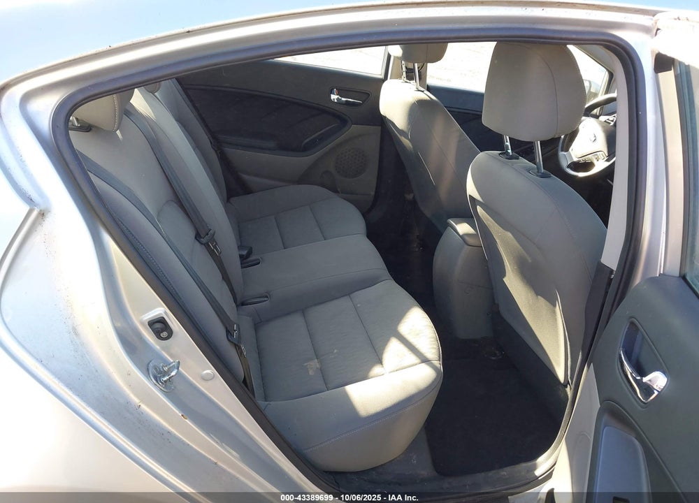 2015 KIA FORTE VIN: KNAFK4A68F5292407