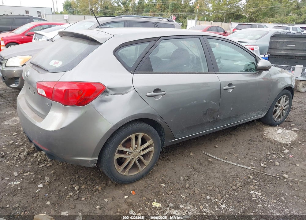 2011 KIA FORTE VIN: KNAFU5A20B5401417