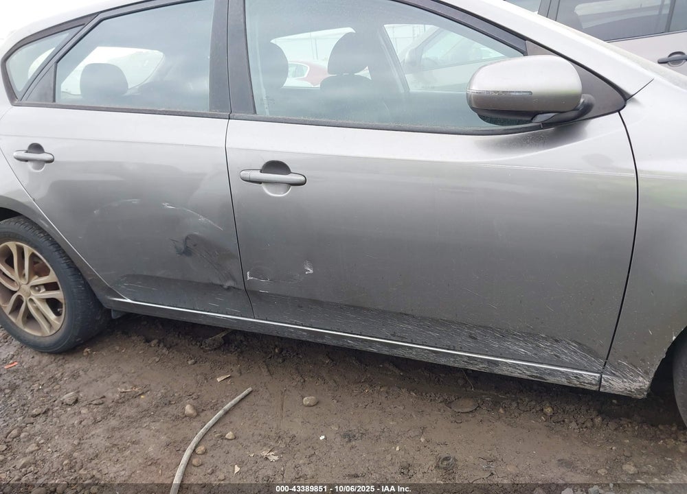 2011 KIA FORTE VIN: KNAFU5A20B5401417