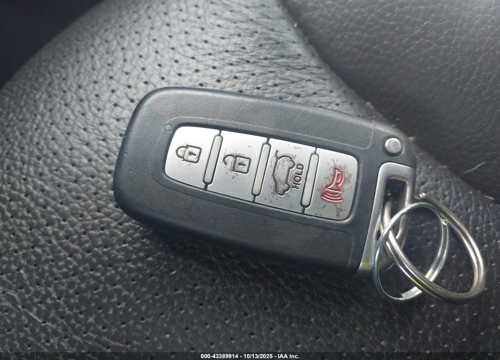 2013 KIA SORENTO SX V6 VIN: 5XYKWDA24DG415479