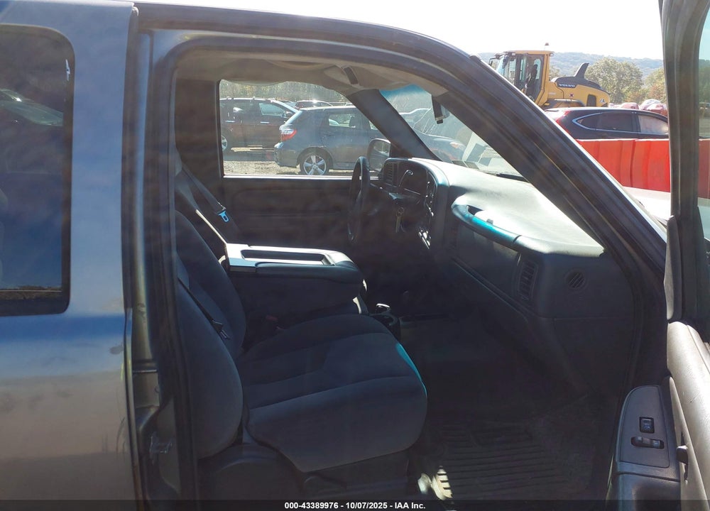 2006 GMC SIERRA 1500 VIN: 2GTEK13V061180252