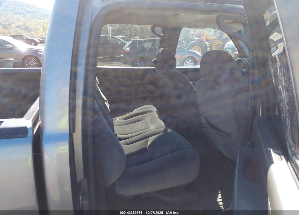 2006 GMC SIERRA 1500 VIN: 2GTEK13V061180252