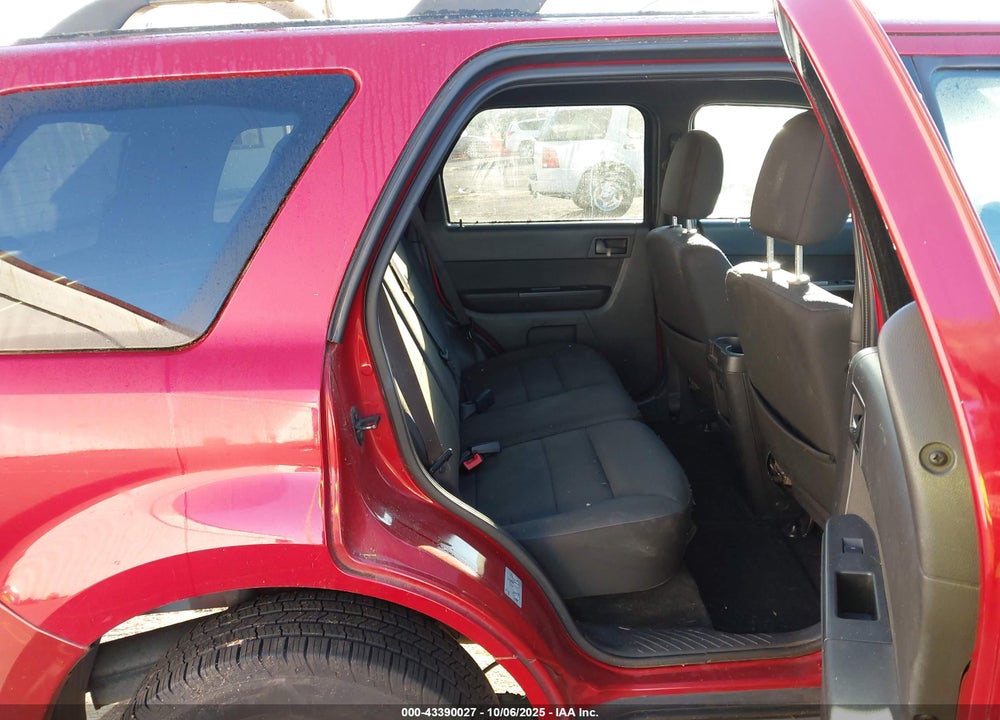 2010 FORD ESCAPE VIN: 1FMCU0D75AKC92299