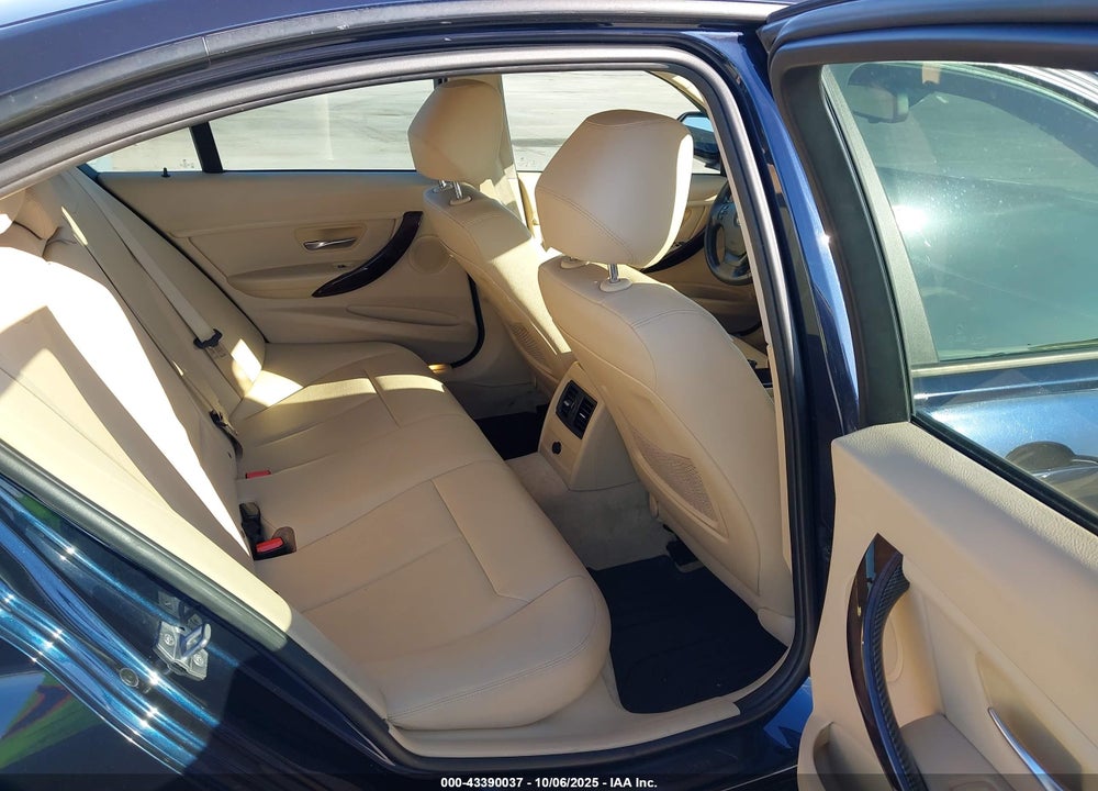 2014 BMW 3 SERIES VIN: WBA3B1G50ENS81240