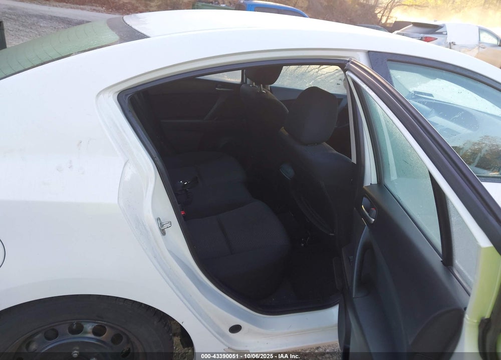 2012 MAZDA 3 VIN: JM1BL1UG4C1551687