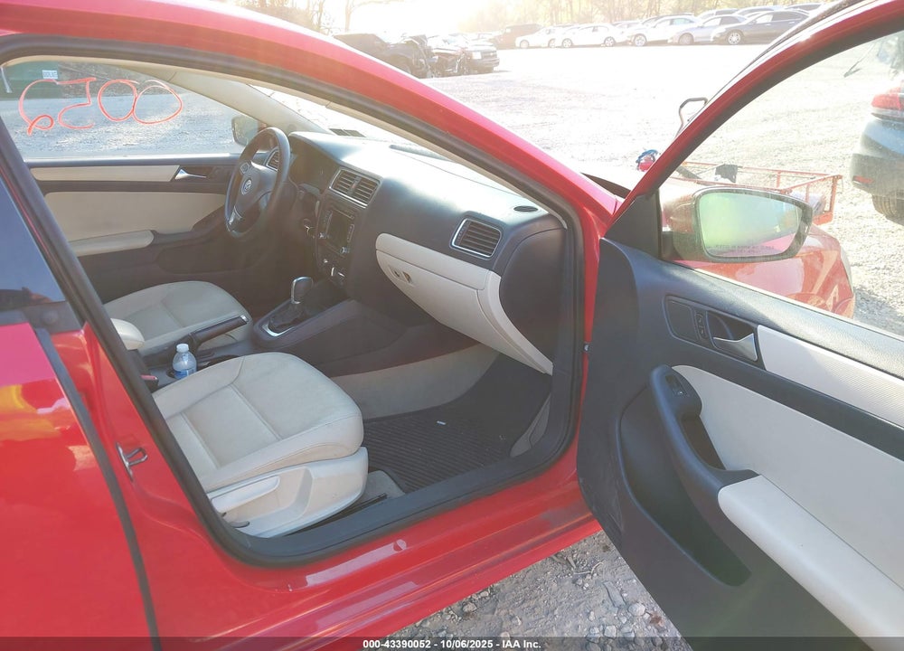 2011 VOLKSWAGEN JETTA VIN: 3VWDZ7AJ3BM378947