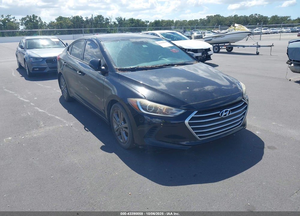 2017 HYUNDAI ELANTRA SE VIN: 5NPD84LF5HH013519