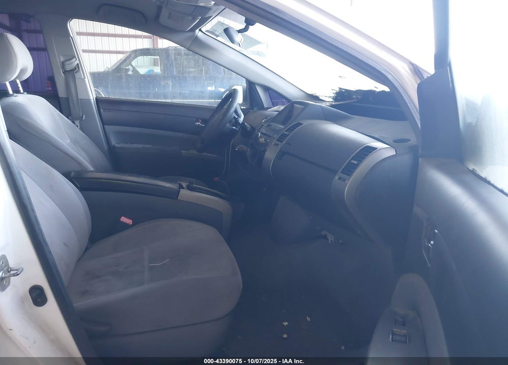 2004 TOYOTA PRIUS VIN: JTDKB20U940028404